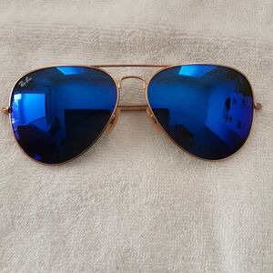 Ray-Ban Aviator Sunglasses with Blue Lenses